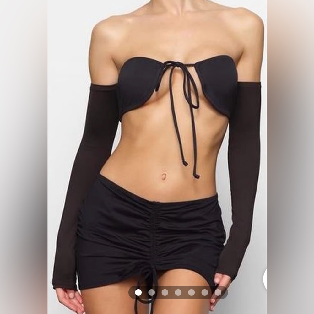 SKIMS Onyx Bandeau Long Sleeve front tie & Ruched Skirt Bikini Set Large